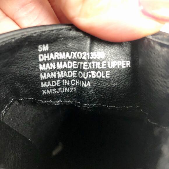 XOXO Womens Dharma Fashion Boot 5M Black Stud Buckle Strap Ankle Booties NWOB - Picture 11 of 11